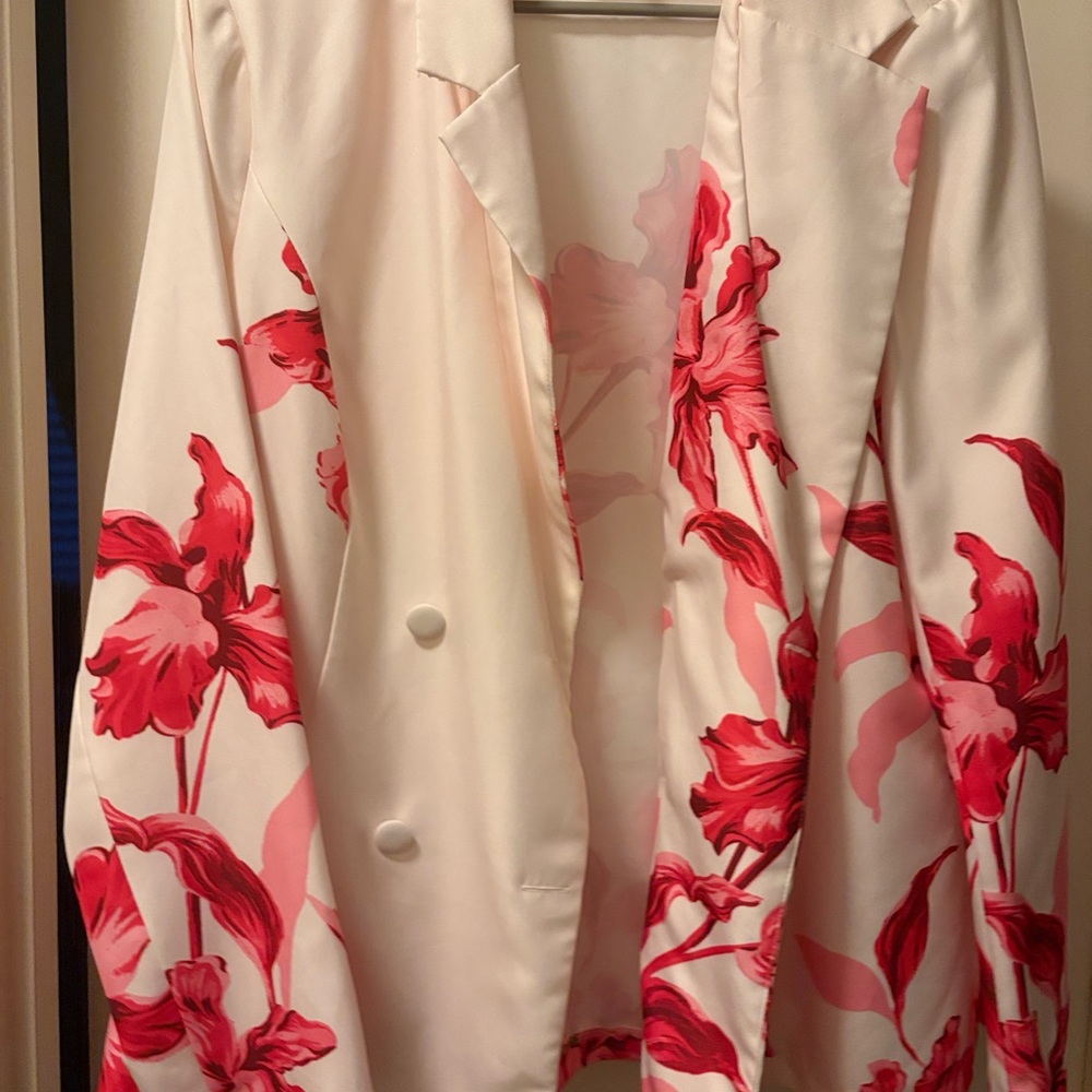 Fashion Nova White and Red Floral Blazer